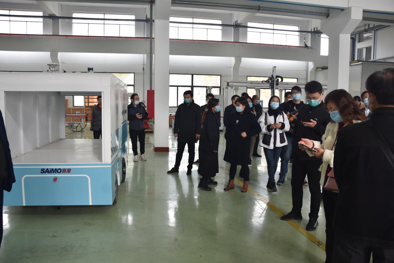 北斗導航無人駕駛轉運車